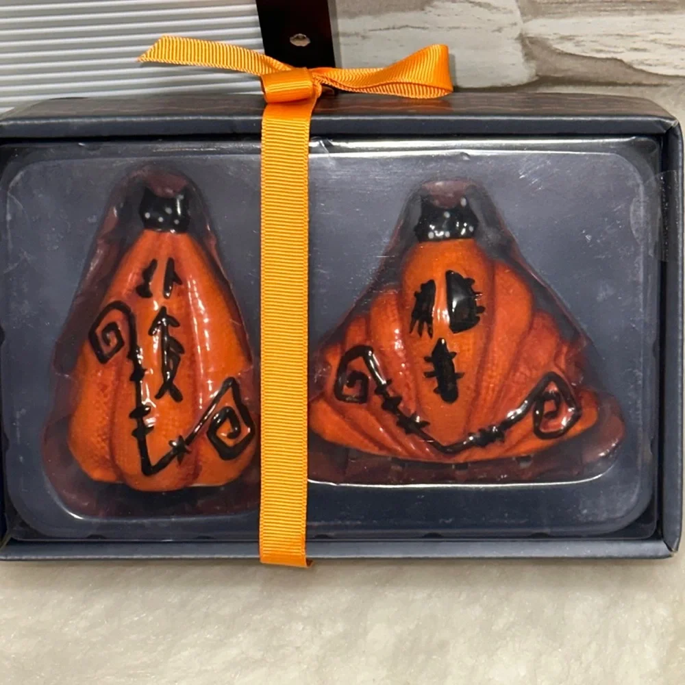 BLUE SKY Pumpkin Hand Crafted Hand Painted Salt & Pepper Set.